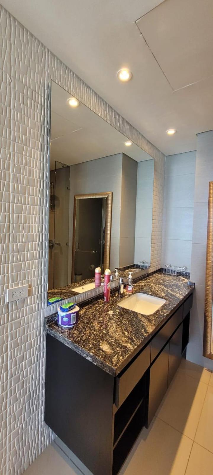 En Edificio H2 Bocagrande Cerca Al Mar Cartagena