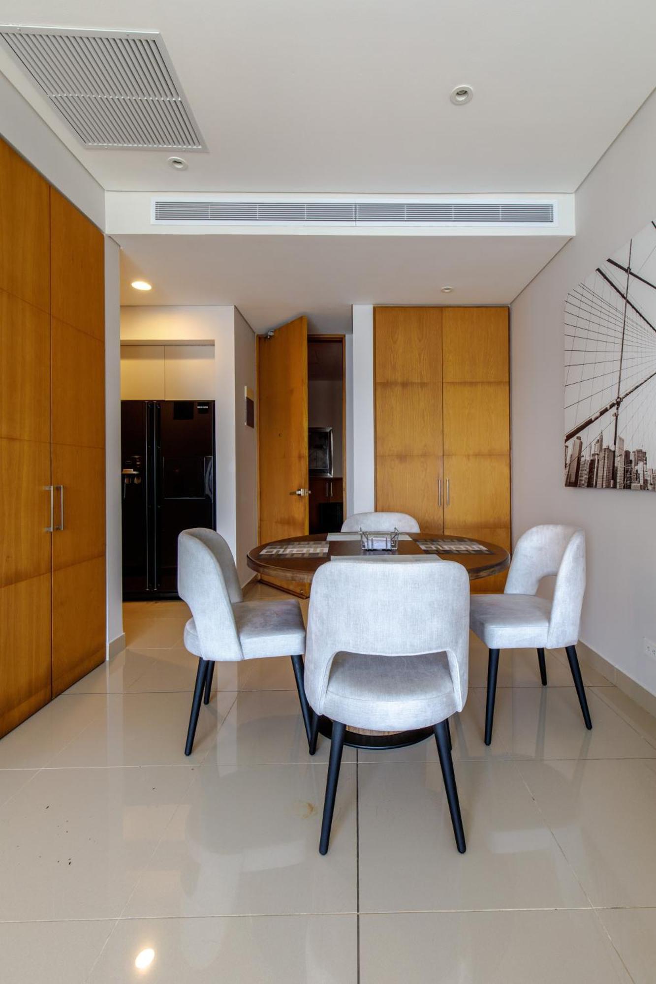 En Edificio H2 Bocagrande Cerca Al Mar Apartment *