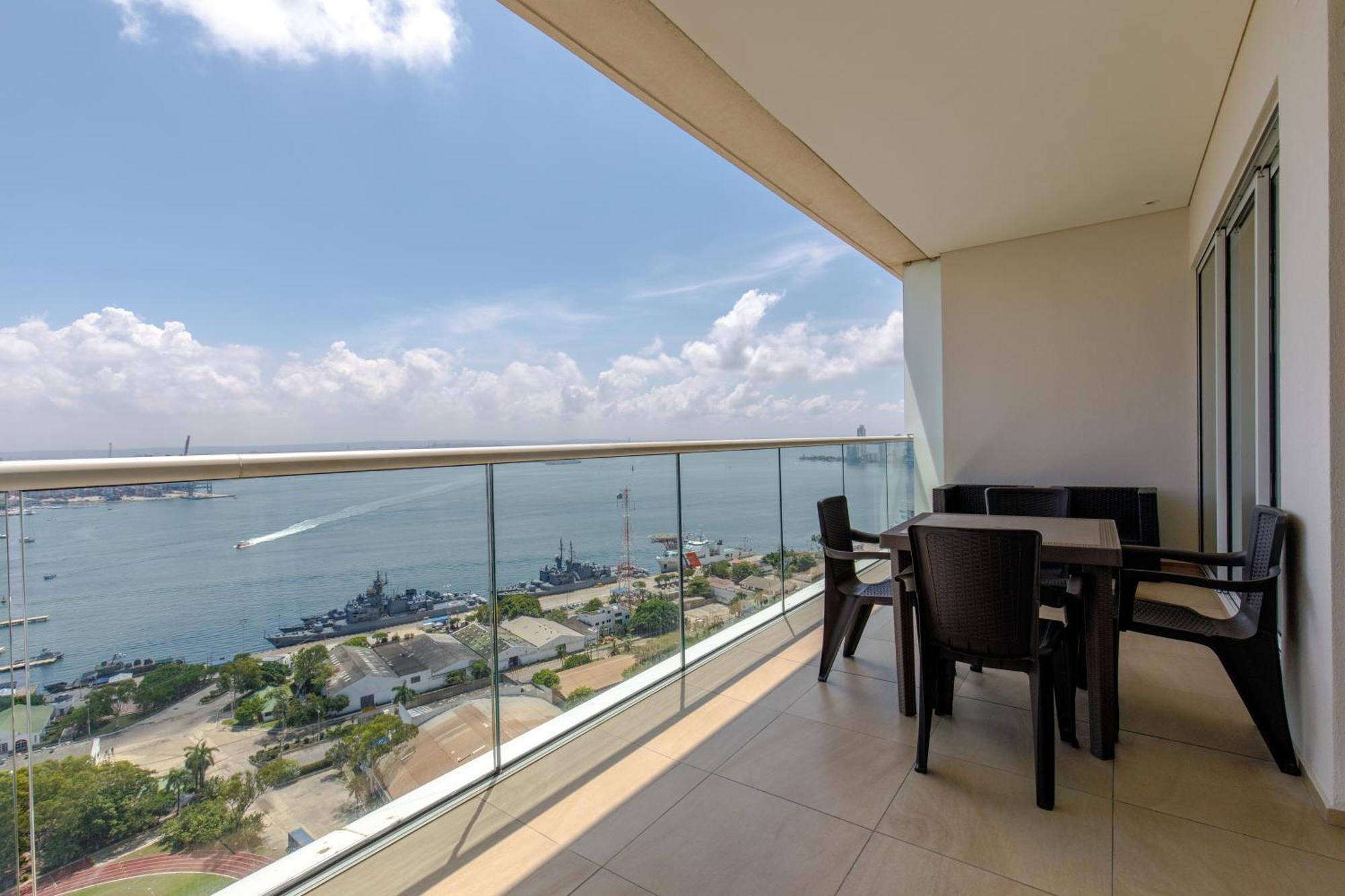 En Edificio H2 Bocagrande Cerca Al Mar Apartment *