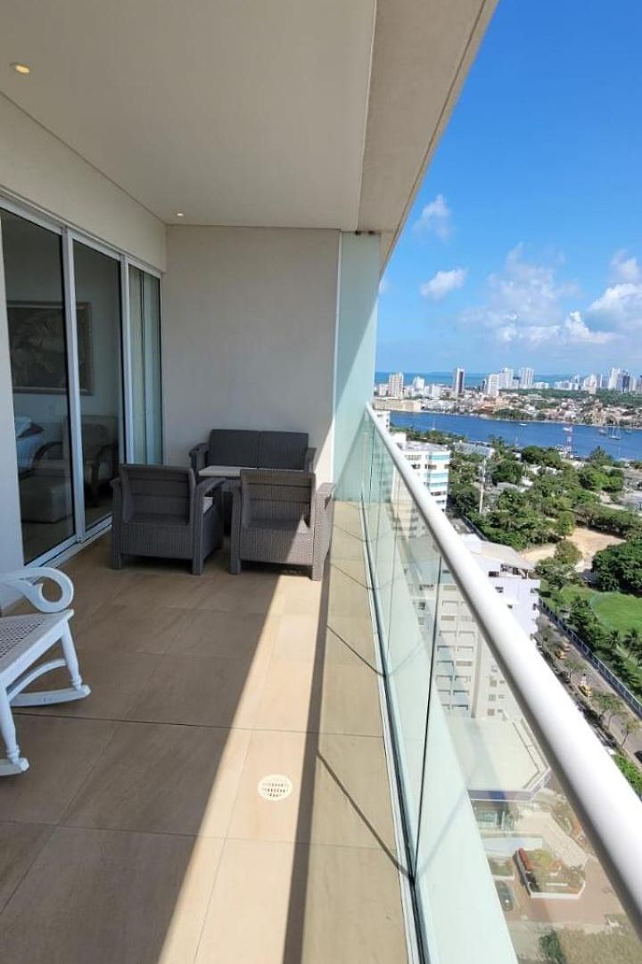 En Edificio H2 Bocagrande Cerca Al Mar * Cartagena