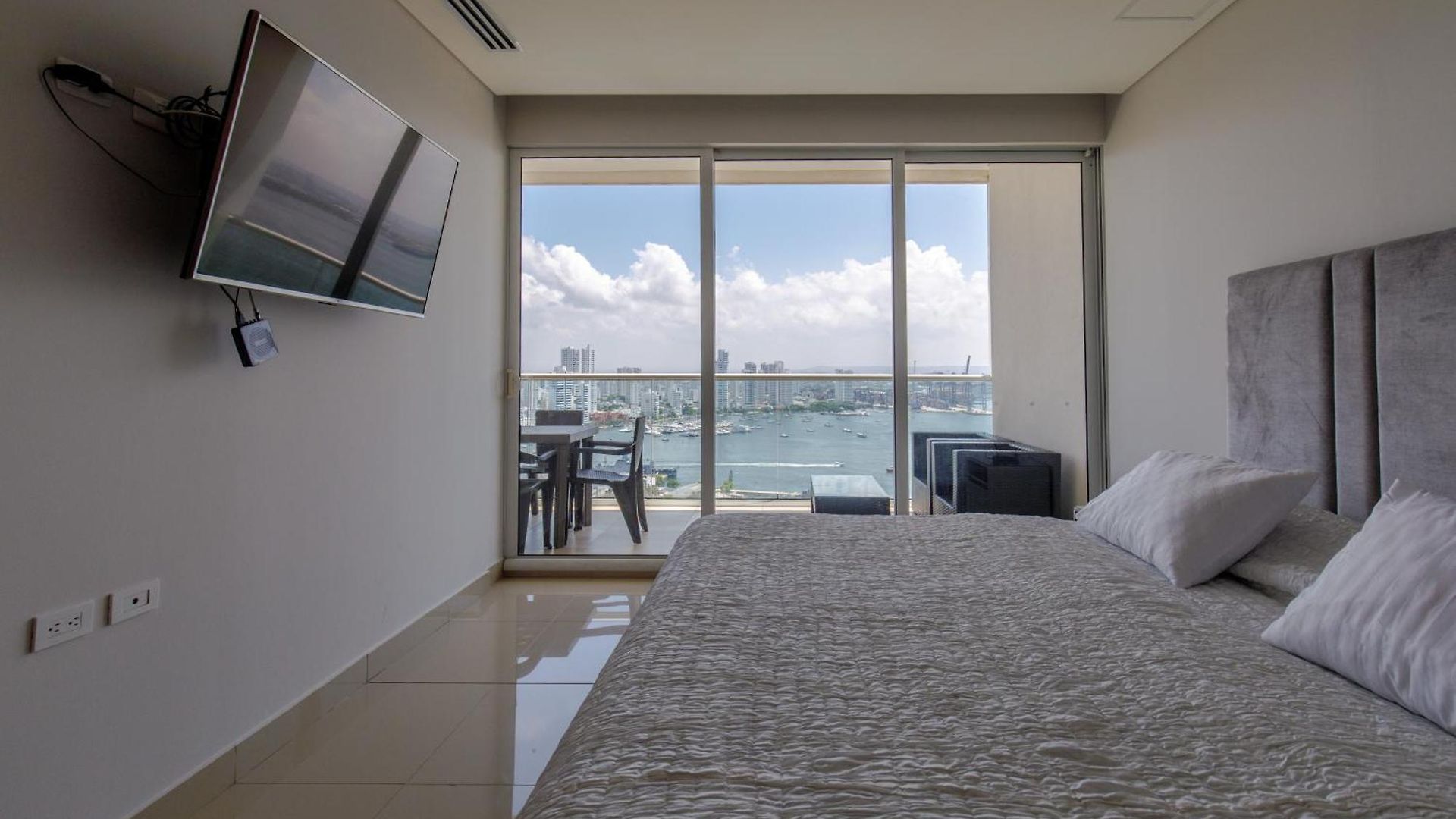 En Edificio H2 Bocagrande Cerca Al Mar Apartment