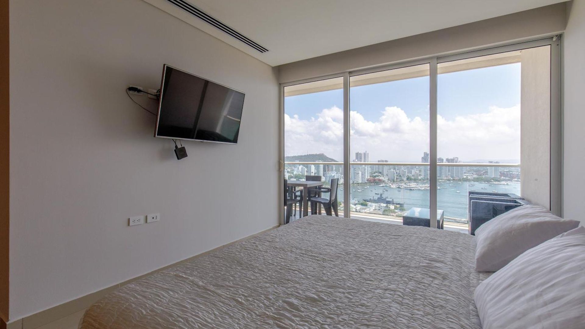 Apartment En Edificio H2 Bocagrande Cerca Al Mar *