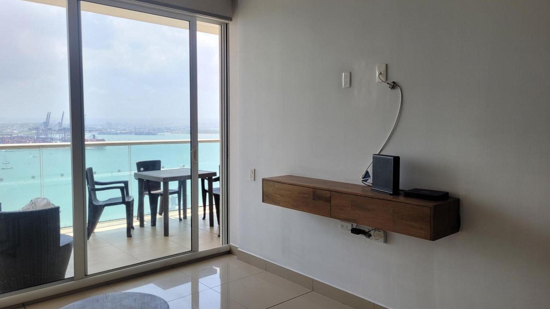 Apartment En Edificio H2 Bocagrande Cerca Al Mar
