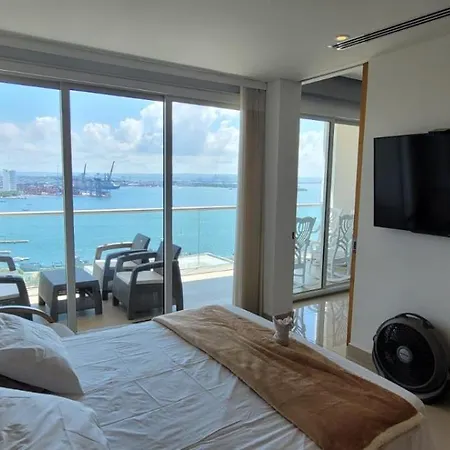 En Edificio H2 Bocagrande Cerca Al Mar * Cartagena