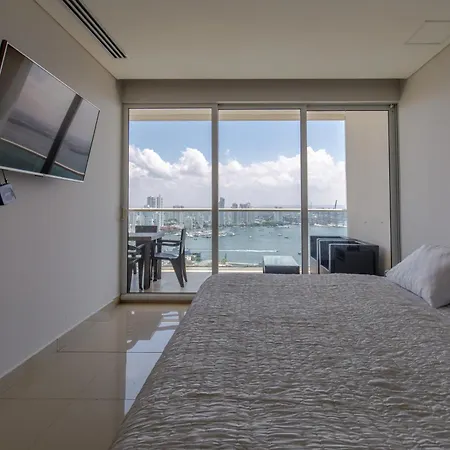 En Edificio H2 Bocagrande Cerca Al Mar Apartment