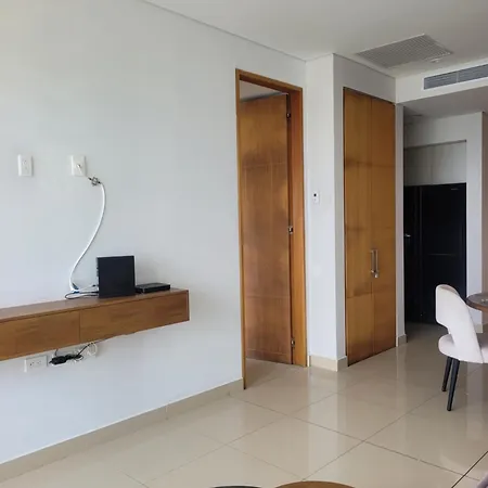 En Edificio H2 Bocagrande Cerca Al Mar * Cartagena