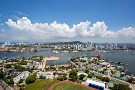 En Edificio H2 Bocagrande Cerca Al Mar Apartamento *