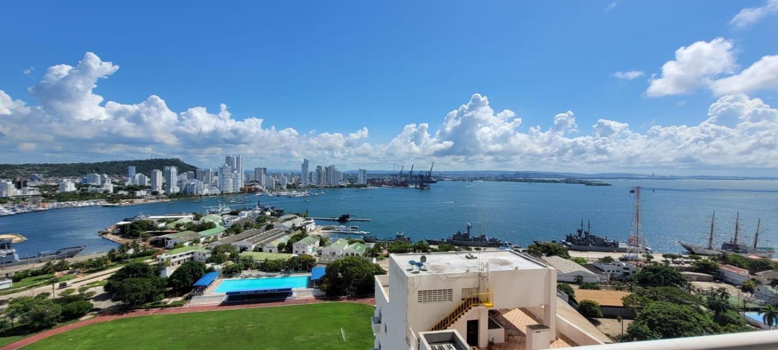 En Edificio H2 Bocagrande Cerca Al Mar Apartamento