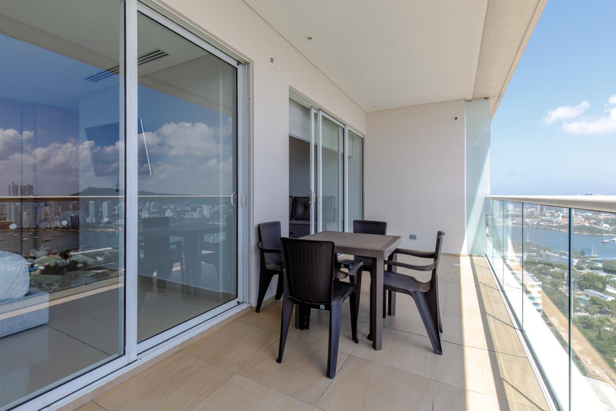 Apartamento En Edificio H2 Bocagrande Cerca Al Mar Cartagena