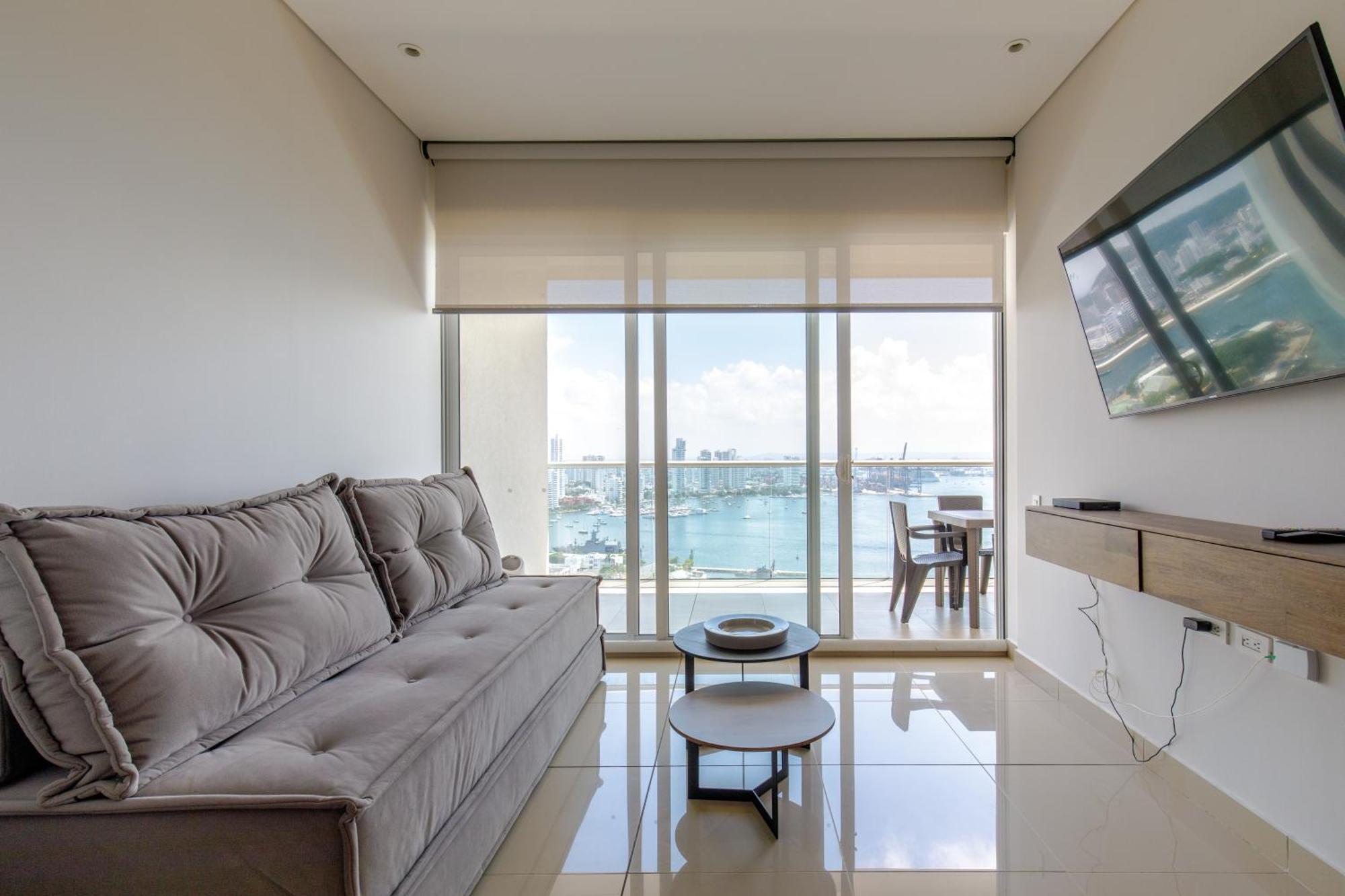 En Edificio H2 Bocagrande Cerca Al Mar *