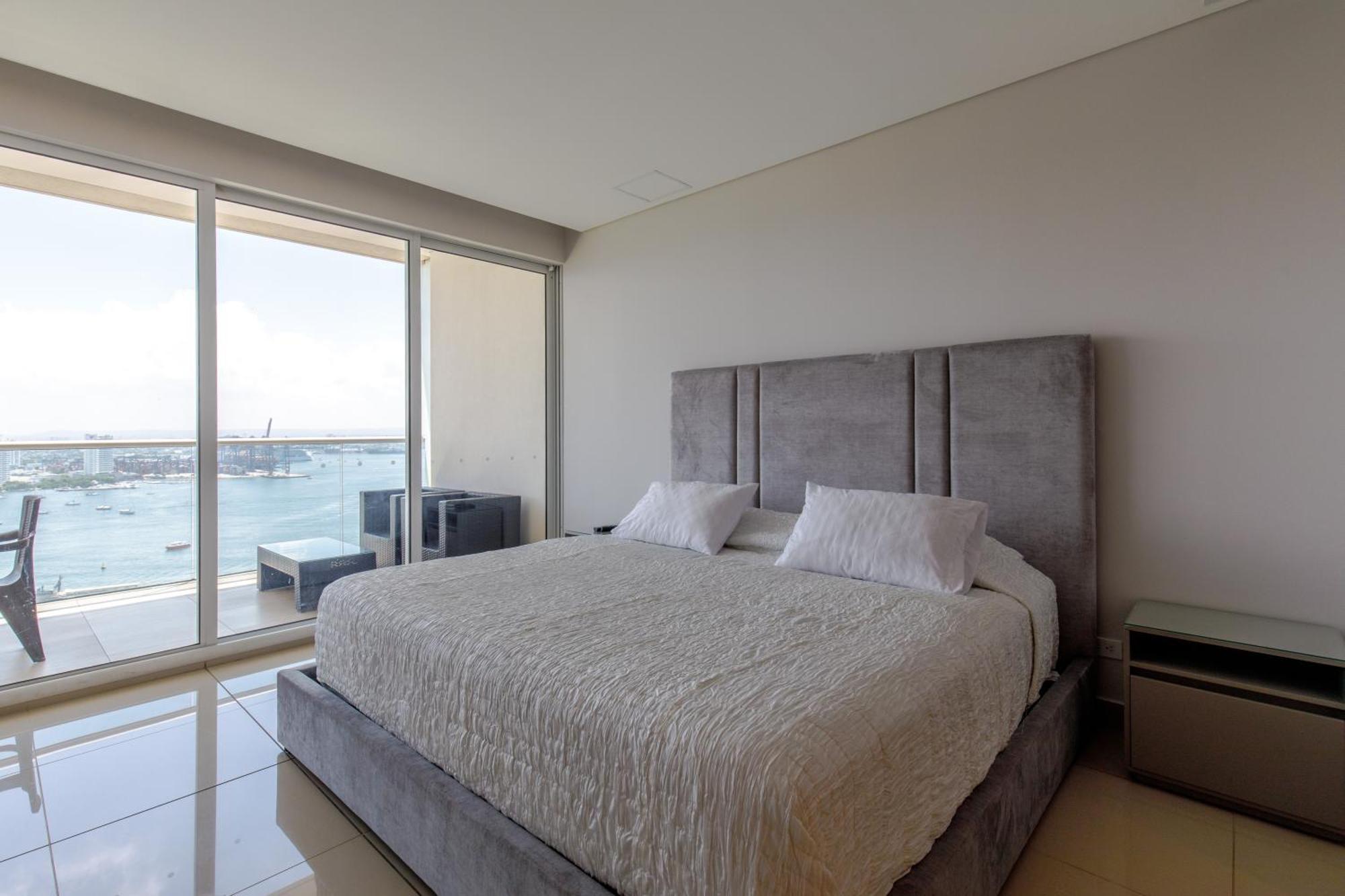 En Edificio H2 Bocagrande Cerca Al Mar * Cartagena