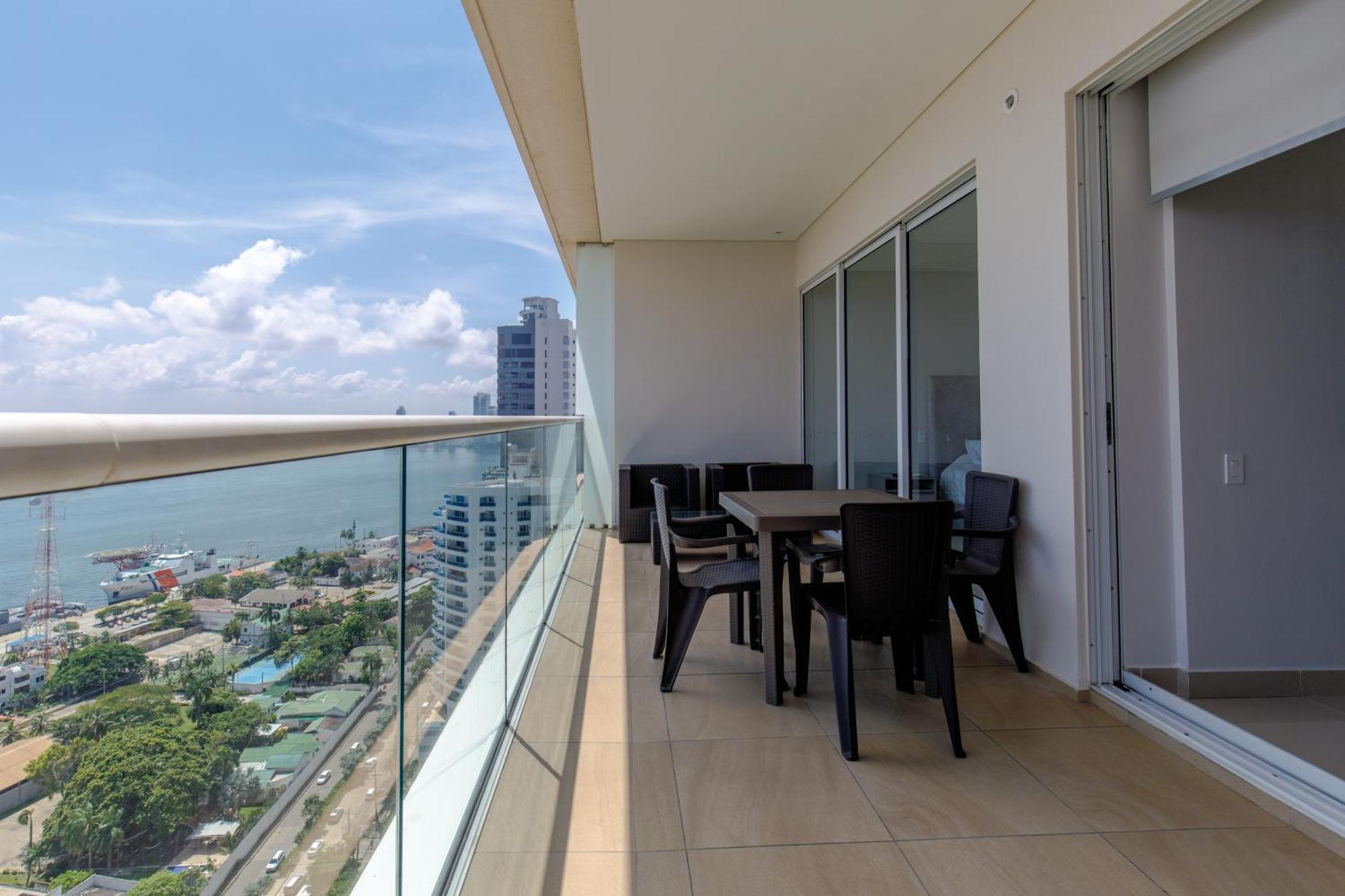 En Edificio H2 Bocagrande Cerca Al Mar