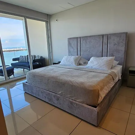 En Edificio H2 Bocagrande Cerca Al Mar