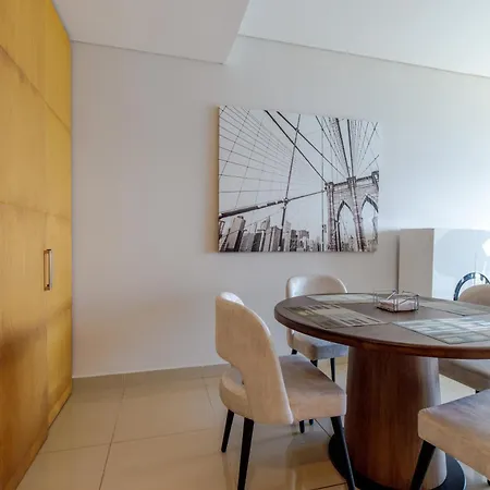 Apartamento En Edificio H2 Bocagrande Cerca Al Mar *