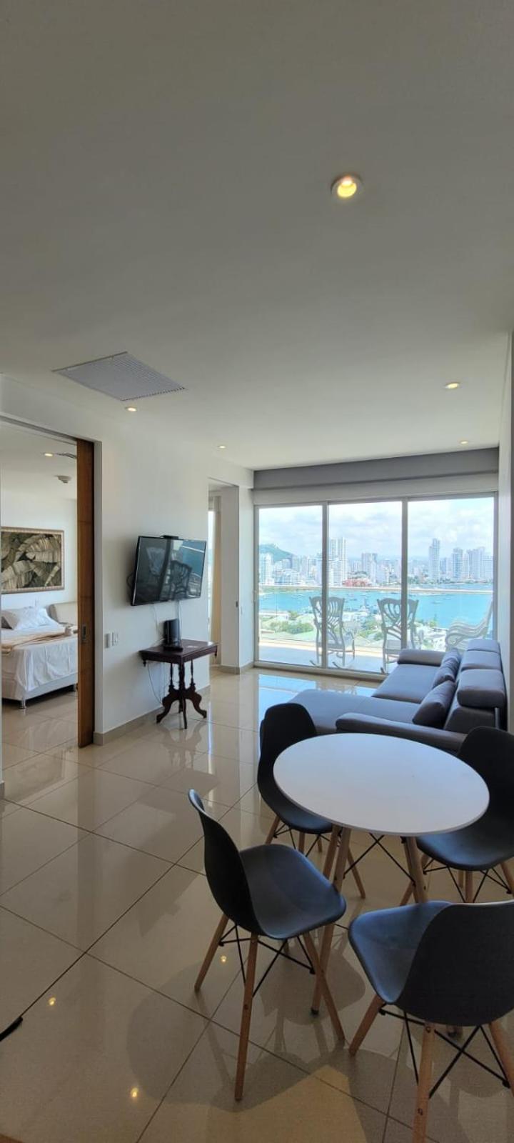 En Edificio H2 Bocagrande Cerca Al Mar Apartamento *