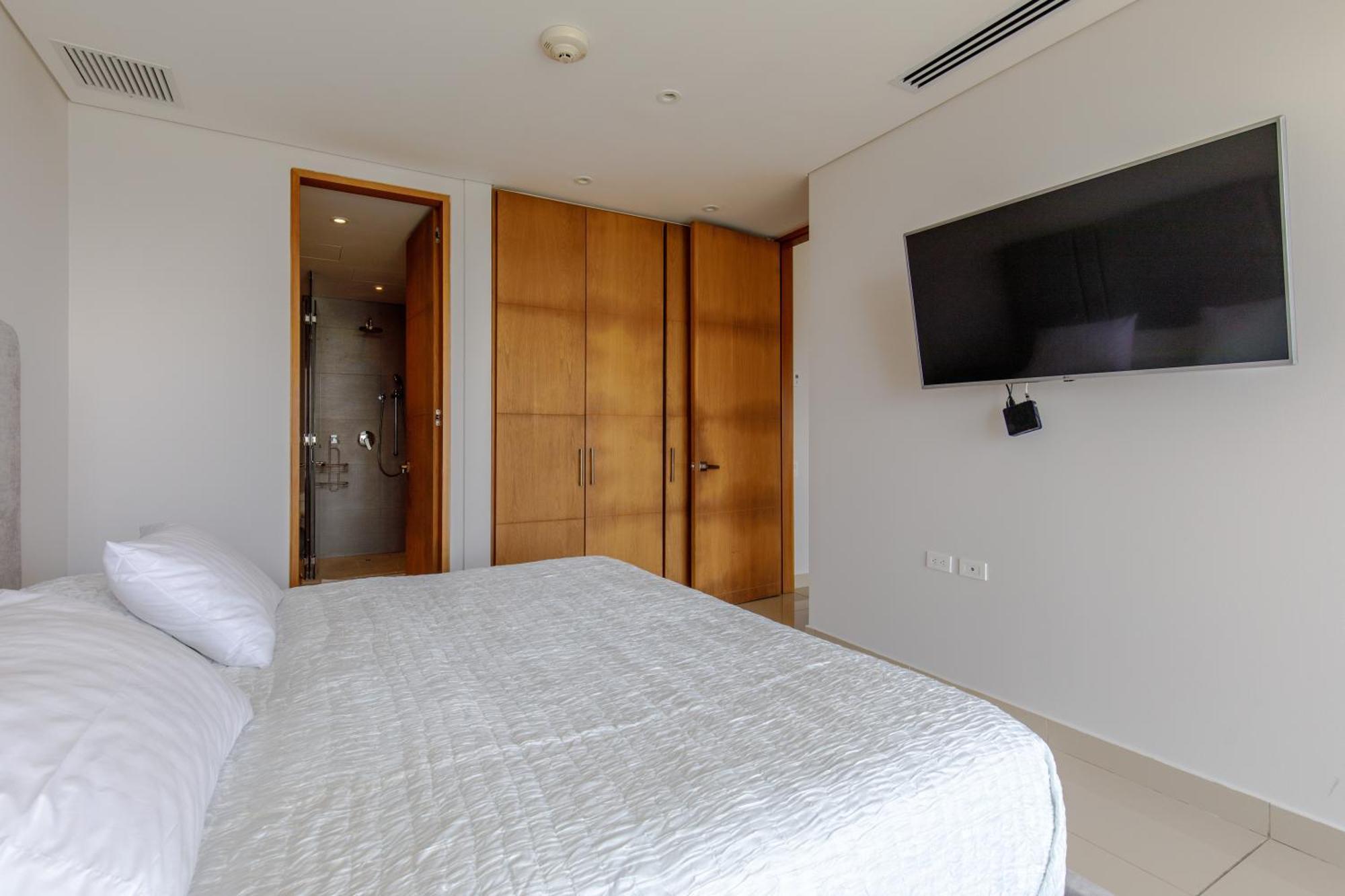 En Edificio H2 Bocagrande Cerca Al Mar *